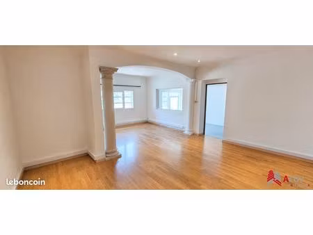local 82 m² arles