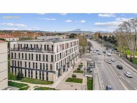bureaux 1 222 m²