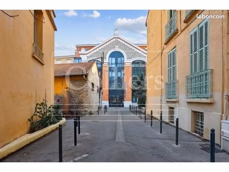 bureaux 578 m²