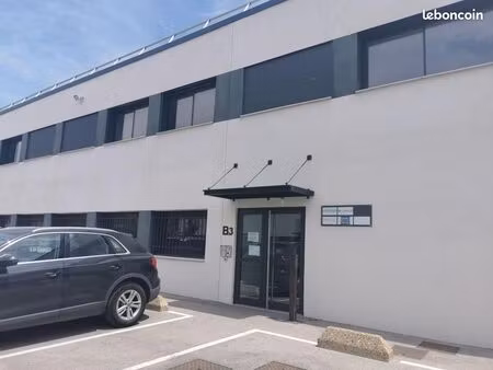 bureau 42 m²
