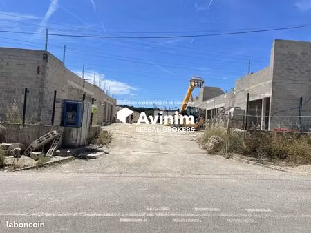 local 2200 m² septèmes-les-vallons
