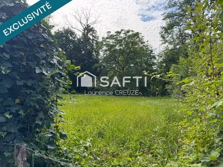 terrain 1620 m²  proche besançon avec bâtiment consistant en un ancien rucher.