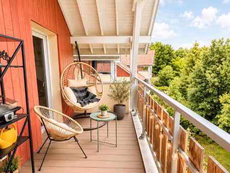 t2 en attique - 58 m² carrez - 70 m² au sol dernier étage avec ascenseur