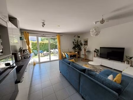 appartement t3 double terrasse dans résidence sécurisée avec place parking
