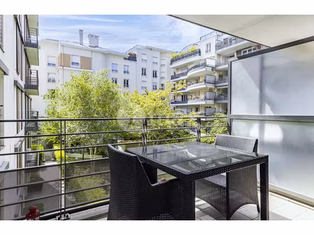courbevoie becon - studio 29 m² + balcon 9 m² + parking - 290 000 € fai