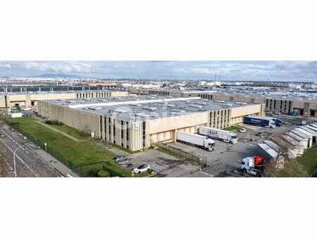location local d’activités corbas 69960 4978m²