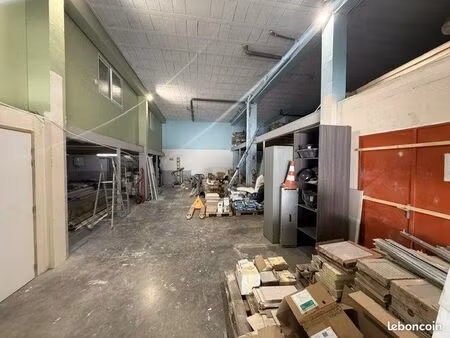 local industriel 310 m²