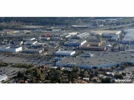 local commercial 250 m² les pennes-mirabeau