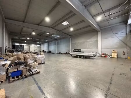 location local d’activités puget sur argens 83480 880m²