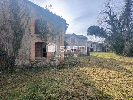 ensemble de dépendances 500m2 sur 7500 de terrain