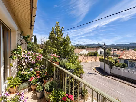 exclusivité nestenn gardanne - charmante maison des années 70 à rénover dépendance  jardin