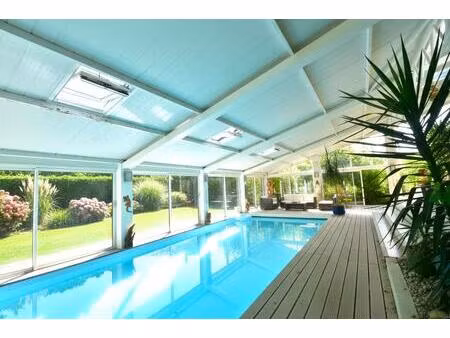 villa avec piscine et possibilité de parcellisé 600m2