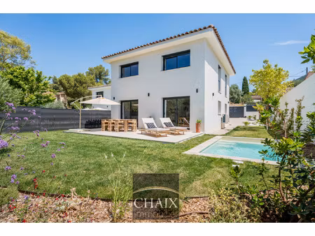 superbe maison neuve au calme