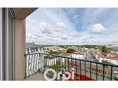 appartement la roche-sur-yon 67 m² t-3 à vendre  155 200 €