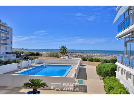appartement en 1ere ligne  vue sur mer  plage et piscine