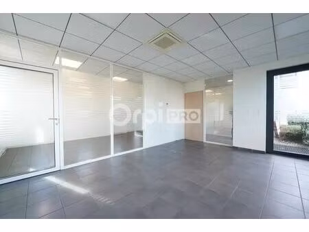 vente bureaux 587 m²