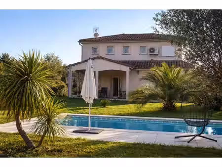 villa grisolles 6 pièce(s) 166 m2