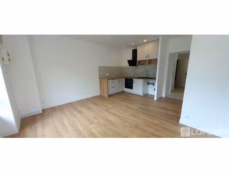 appartement saint-flour 3 pièce(s) 65 m2