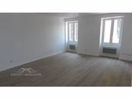 t2 centre ville seyssel 74 disponible rapidement