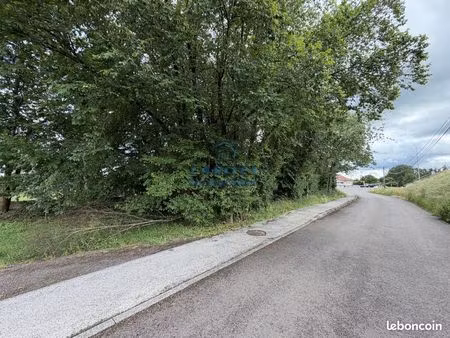 terrain 708 m² roye
