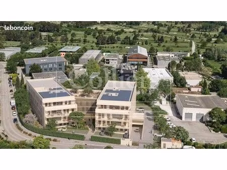 bureau 5 573 m²