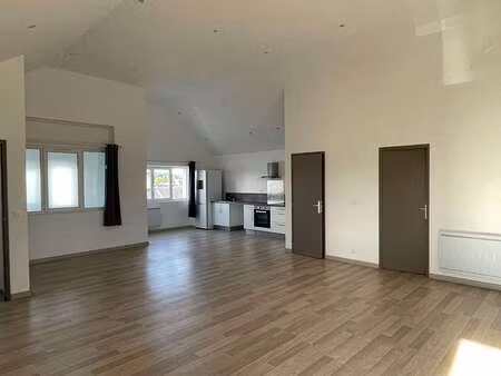 location appartement 3 pièces à bannalec (29380) : à louer 3 pièces / 84m² bannalec