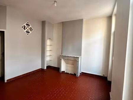 t1/bis rue antoine ré