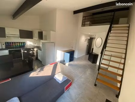 apparemment t2 meublé avec mezzanine location