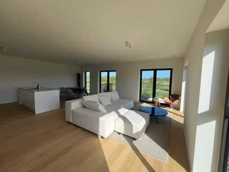 luxe instapklaar appartement op de 2de verdieping in turn...