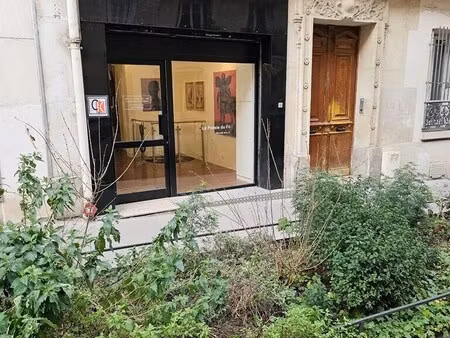 location commerce paris 75017 50m²
