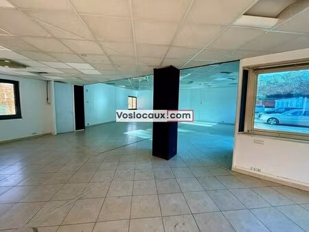 location commerce vallauris 06220 200m²
