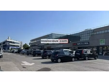 location commerce villeneuve loubet 06270 338m²