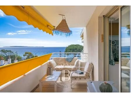 cannes bas croix des gardes - vue mer - dernier etage - terrasse - 2 pièces