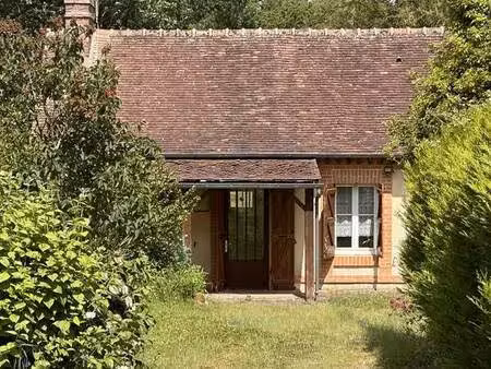 charmante maison de campagne  beau potentiel  jardin arbore  clos.