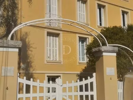 charmant studio 25 m² – centre-ville au calme avec terrasse