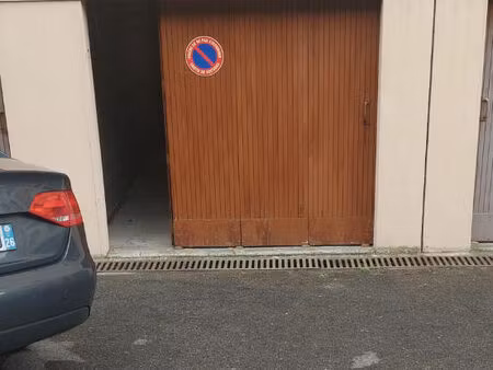 parking / box 0 pièces 0 m² à louer salon-de-provence 13300 ? | era immobilier