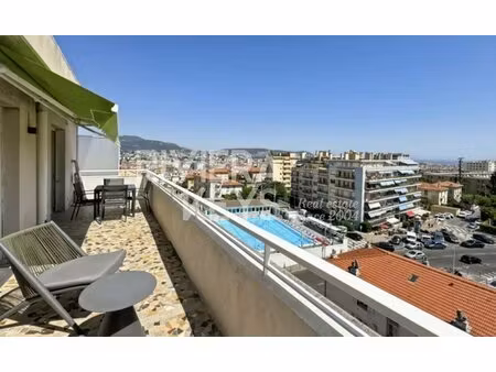nice - le piol : appartement 4-pièces en dernier étage  rénové  terrasses et vue mer