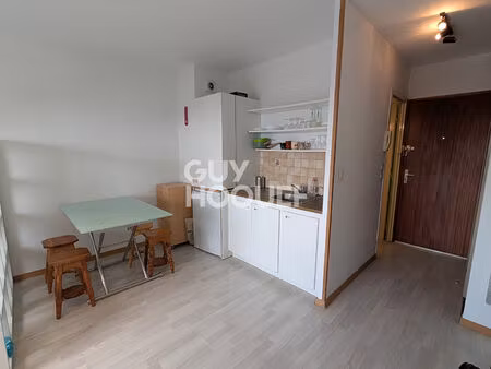 studio meublé 25 m²  garage box