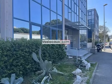 location bureaux 157 m²