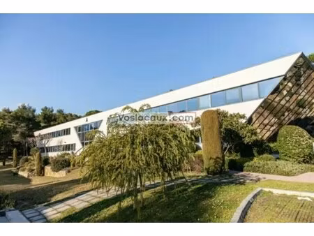 location bureaux 468 m²