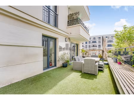 appartement 3 chambres avec terrasse et parking