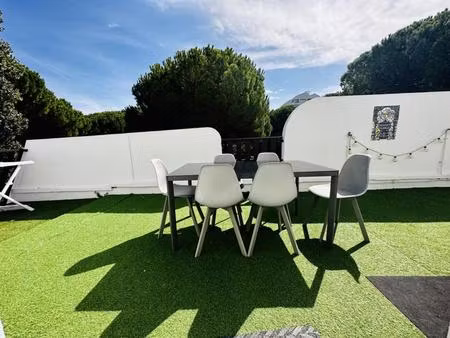 grand p2 - terrasse 40 m² + parking