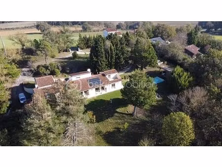 havre de paix avec vue imprenable sur les pyrénées gimont  maison familiale t7 de 226m2 av