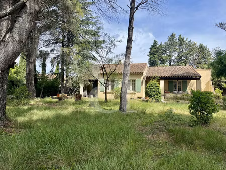 maison à rénover avec fort potentiel à mollégès