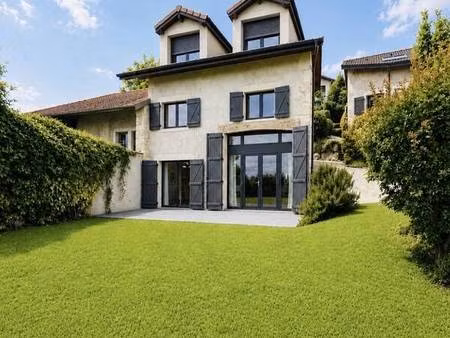 maison 208 m² – 5 chambres - t1 indépendant
