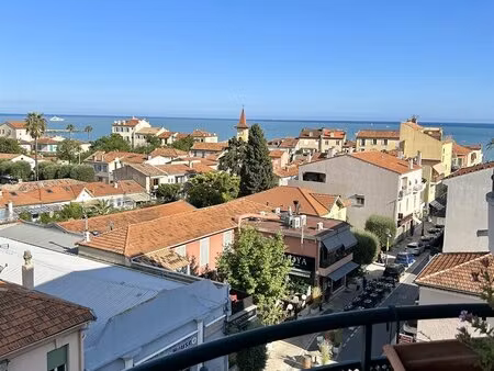 cros-de-cagnes(06):appartement t2- vue mer