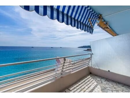menton  3 pièces en front de mer avec terrasse et parking