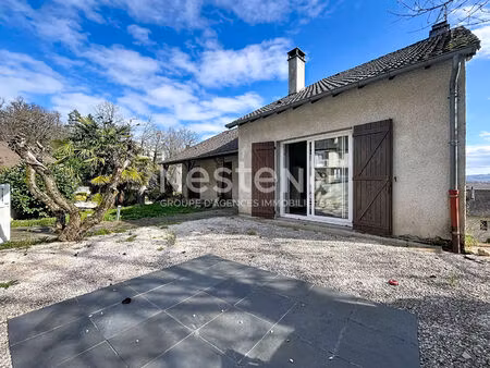 a vendre immeuble / maison malemort divisée en deux appartements - un t5 et un t3 - 2 gara