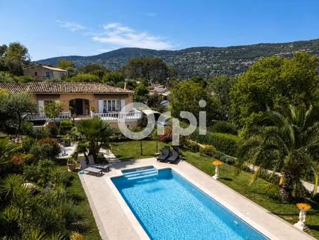 piscine-dépendance-calme-garage