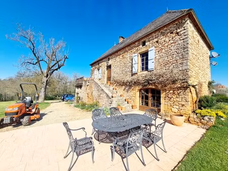 propriété de caractère en pierre avec maison d'amis  piscine et 12 hectares de terrain à d